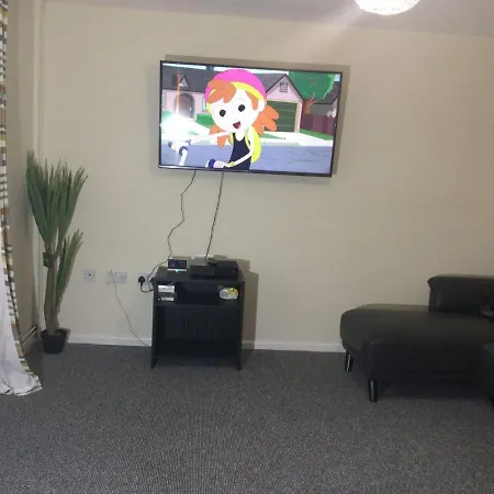 Nice Residential Within Easy Reach Of Town-3